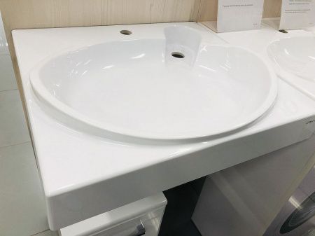 Раковина из искусственного камня СанТа Сатурн 900126 60х60 над стиральной машиной цвет белый