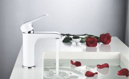 Смеситель Rose R2101F на раковину белый/хром