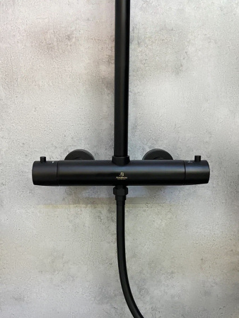 Душевая стойка AltroBagno Metropoli AltroBagnoMetropoli030422NeOp настенная цвет черный матовый