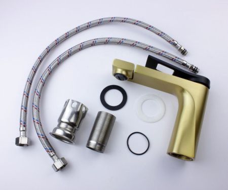 Смеситель Bronze de Luxe Element EL02XGB на раковину золото