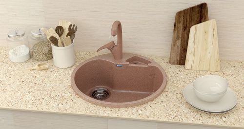 Смеситель для кухни Ulgran Classic U-001-344 на мойку черный - фото 2