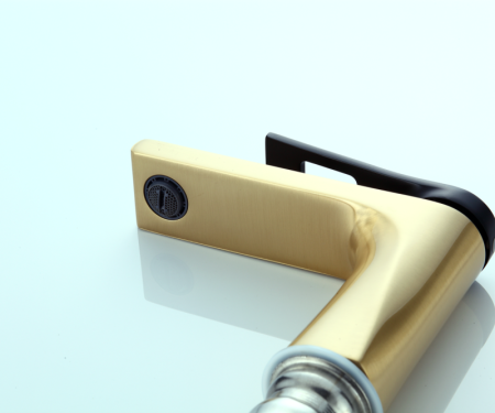 Смеситель Bronze de Luxe Element EL02GB на раковину золото