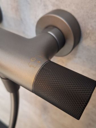 Душевая стойка AltroBagno Intento AltroBagnoIntento030421GrNe настенная цвет черный/серый