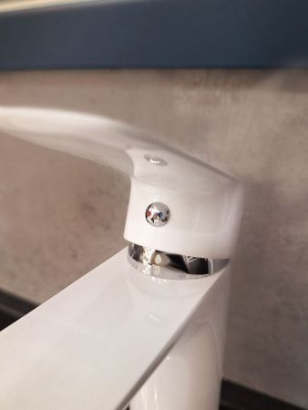 Смеситель для раковины AltroBagno Diretto AltroBagnoDiretto010209Bi на столешницу белый