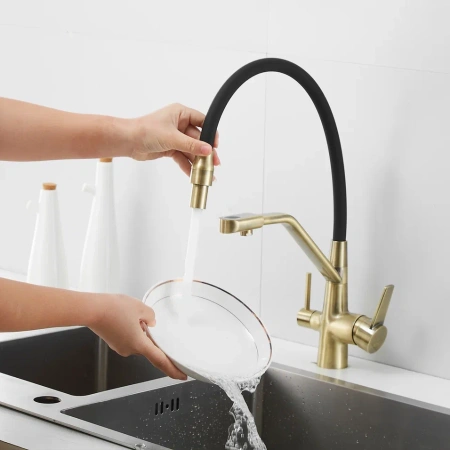 Смеситель для кухни Rose R558Q на мойку бронза