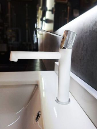 Смеситель AltroBagno Intento AltroBagnoIntento0132MW на раковину белый