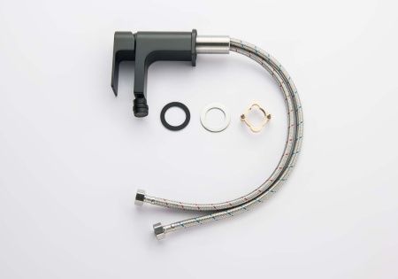 Смеситель Aquatek ЛИРА AQ1418MB на биде черный