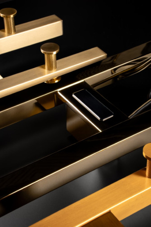 Полотенцесушитель электрический Boheme Duo 728-G 15х120 золото