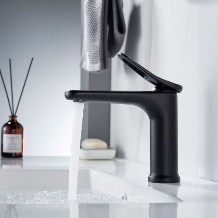 Смеситель Shevanik S4701H на раковину черный