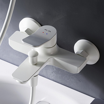 Смеситель для ванны и душа Am.Pm X-Joy F85A10033 настенный белый без термостата