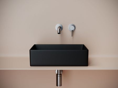 Раковина из сантехнического фарфора Ceramica Nova ELEMENT CN6069MB 50х40 накладная цвет черный без отверстий под смеситель