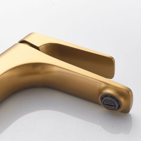 Смеситель Shevanik S4201G на раковину золото