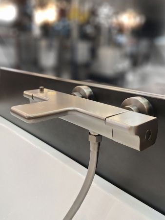 Смеситель для ванны AltroBagno Lamberto AltroBagnoLamberto0224GM настенный оружейная сталь