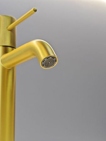 Смеситель AltroBagno Bilancia AltroBagnoBilancia0142BG на раковину золото