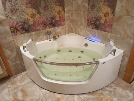 Ванна акриловая Frank 2020116 140х140 угловая четверть круга с каркасом