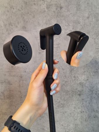 Гигиенический душ со смесителем AltroBagno BM AltroBagnoOggetto060402MB черный