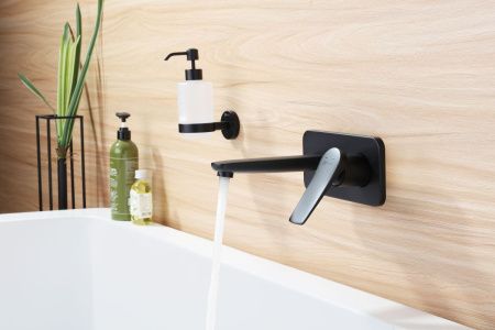 Смеситель для раковины LeMark Bronx LM3726BL встраиваемый в стену черный