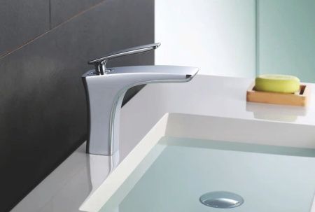 Смеситель Rose R2701 на раковину хром