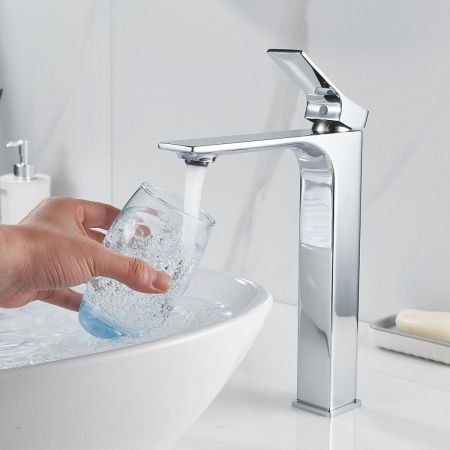 Смеситель для раковины Shevanik S6111 на столешницу хром