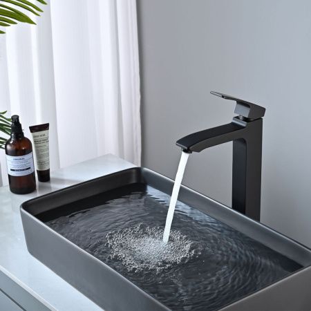 Смеситель Raglo R01 R01.15.06 на раковину черный