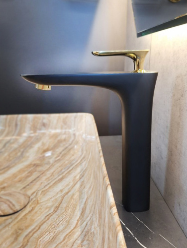 Смеситель для раковины AltroBagno Aperto AltroBagnoAperto010211NeOr на столешницу черный/золото - фото 2