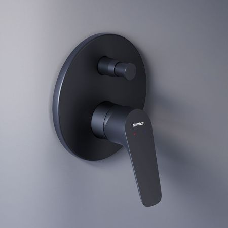 Смеситель для ванны и душа Damixa Jupiter 777100300 встраиваемый в стену черный