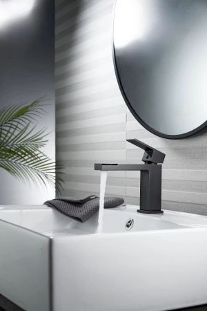 Смеситель Knotlor STABLE KN-20/BL на раковину черный