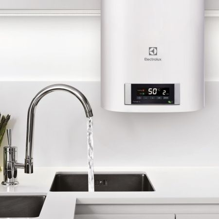 Водонагреватель электрический накопительный 2 кВт Electrolux EWH 50 Formax DL