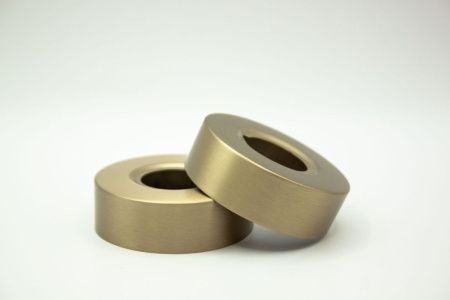 Смеситель для ванны и душа Fmark FS8206C настенный золото