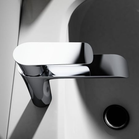 Смеситель Vincea Esse VBF-1E1CH на раковину хром