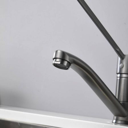 Смеситель для кухни BELZ B19019-3 на мойку оружейная сталь