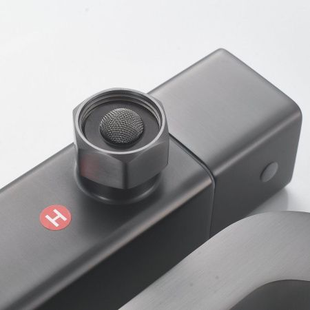 Душевая стойка Shevanik S3096T настенная цвет оружейная сталь с термостатом