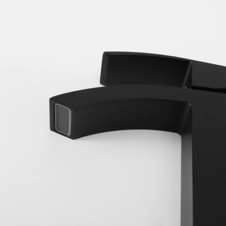 Смеситель Gid Cascada Victoria L120-BM-D (L120BMD) на столешницу черный матовый