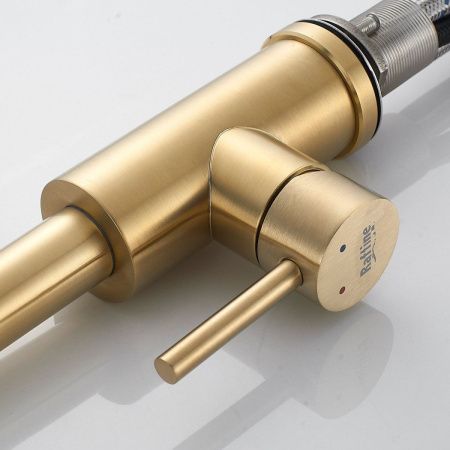 Смеситель для кухни Raffine F203G на мойку золото