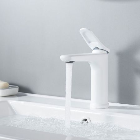 Смеситель Shevanik S4701C на раковину белый