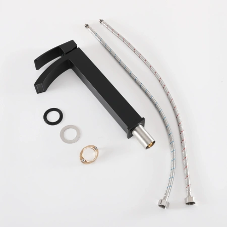 Смеситель Gid Cascada Victoria L120-BM-D (L120BMD) на столешницу черный матовый