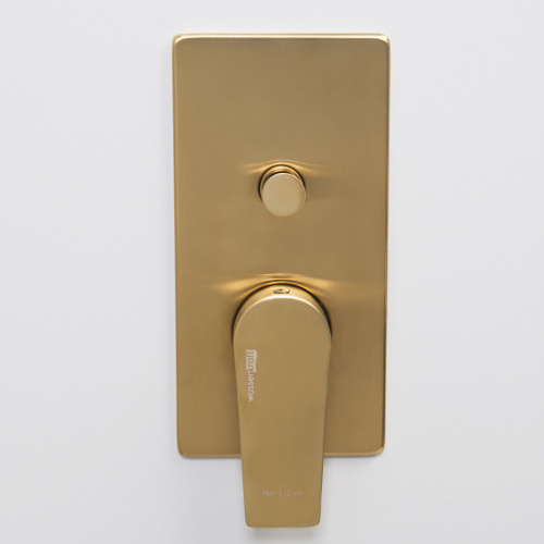 Смеситель для ванны и душа WasserKRAFT Aisch 5500 5561 встраиваемый золото - фото 2