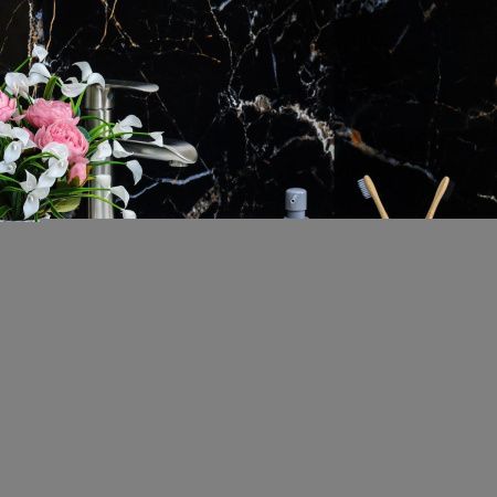 Раковина из сантехнического фарфора Melana 320342-805 50х50 накладная цвет белый без отверстий под смеситель