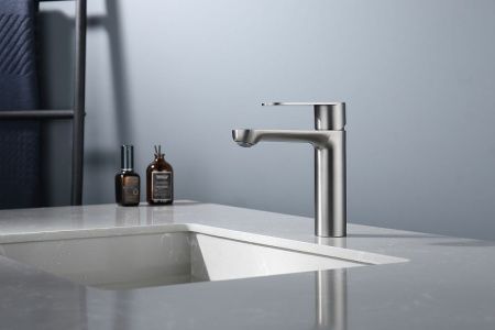 Смеситель Splenka S222 S222.10.09 на раковину серый