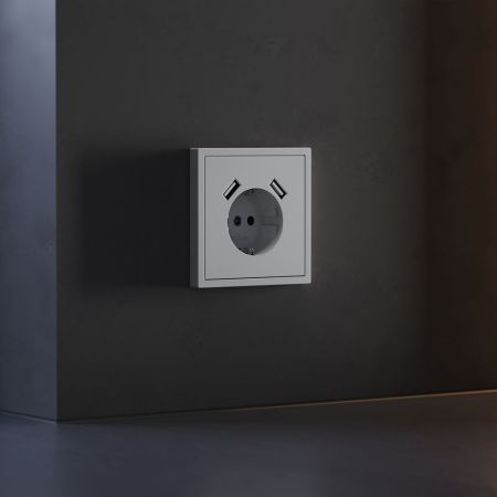 Накладка для розетки с заземлением и защитными шторками, с USB A+A VOLTUM S70 VLS000916