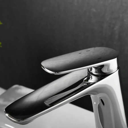 Смеситель Shevanik S8501 на раковину хром