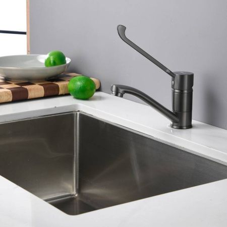 Смеситель для кухни BELZ B19019-3 на мойку оружейная сталь