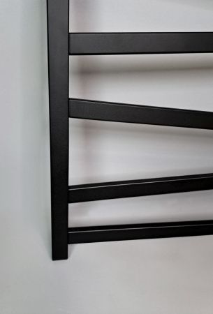 Полотенцесушитель электрический Indigo Element LCEEPF80-50BRRt 55х80 черный