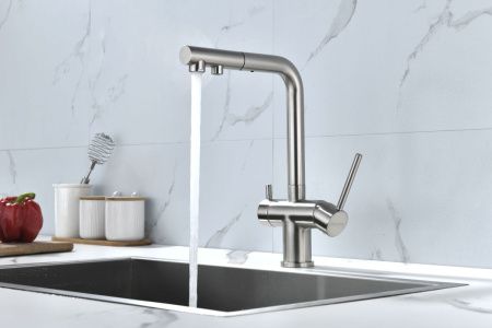 Смеситель для кухни Paulmark SERPENTINE Se213222-BS на мойку никель