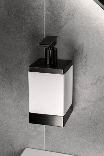 Дозатор жидкого мыла Boheme Qubic 10727-GM - фото 3