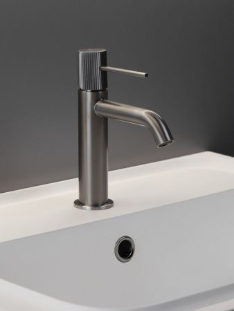 Смеситель AltroBagno Bilancia AltroBagnoBilancia0141GM на раковину оружейная сталь