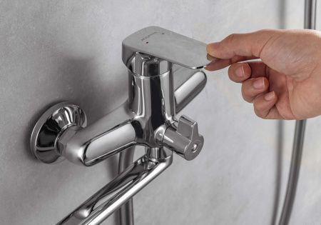 Смеситель для ванны Aquatek ВЕГА AQ1042CR настенный хром