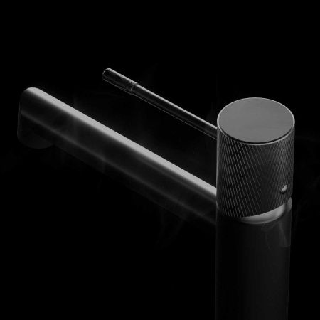 Смеситель для раковины Vincea Desire VBF-1D2MB на столешницу черный