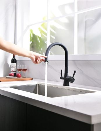 Смеситель для кухни LeMark Comfort LM3075BL на мойку черный