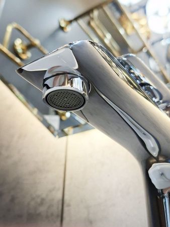 Смеситель для раковины AltroBagno Costanza AltroBagnoCostanza010218Cr на столешницу хром